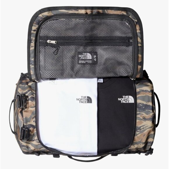 The North Face Base Camp Duffle Size Medium 25"x14"x14" Water Resistant Pockets - Picture 4 of 14